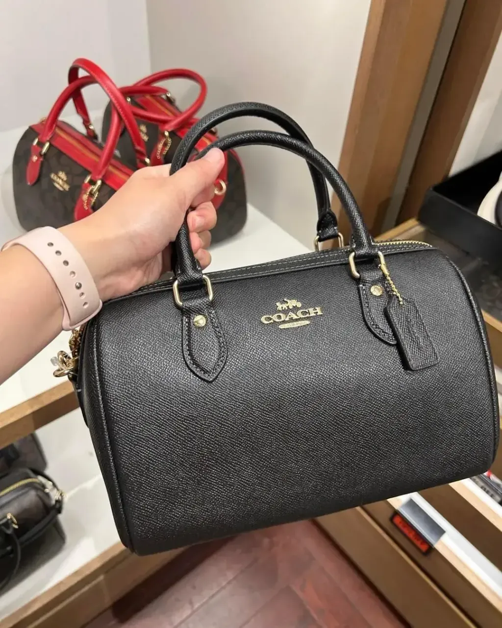 JuzBeauty_JuzBeautyMalaysia_JuzPretty_Authentic_Kbeauty_Malaysia_Skin_Care_Cosmetics_Jbeauty_Health_Care_korean_streetwear_US_Luxury_COACH CV403 Rowan Satchel Bag in Signature Canvas in Black 枕头包5