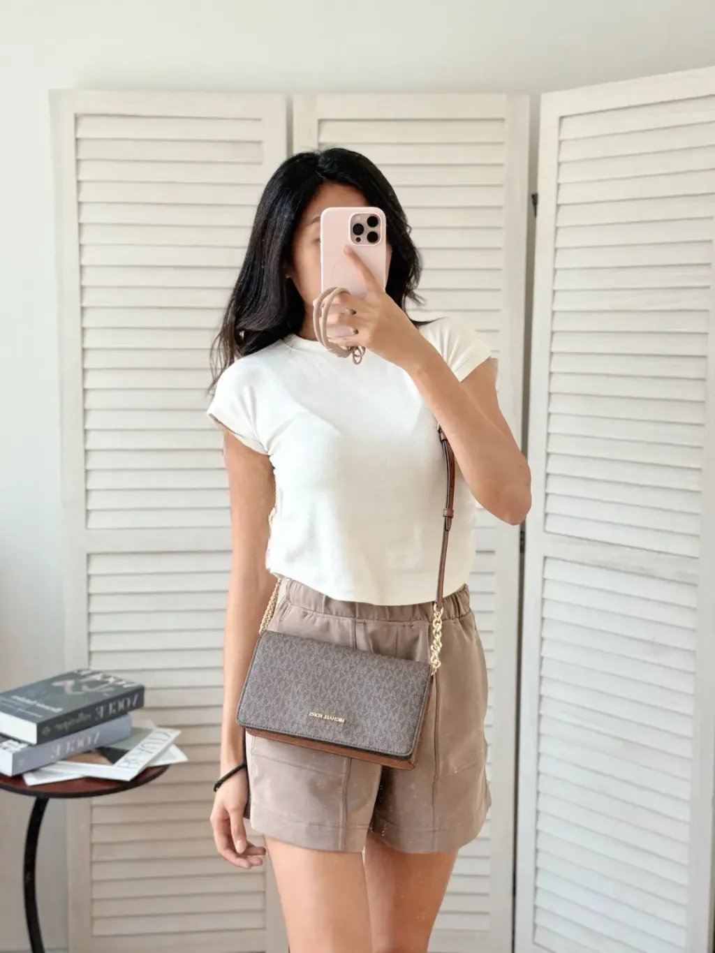 JuzBeauty_JuzBeautyMalaysia_JuzPretty_Authentic_Kbeauty_Malaysia_Skin_Care_Cosmetics_Jbeauty_Health_Care_korean_streetwear_US_Luxury_MICHAEL KORS 35F5GTVC8B Jet Set Medium Signature Logo Crossbody Bag in Brown 斜挎包