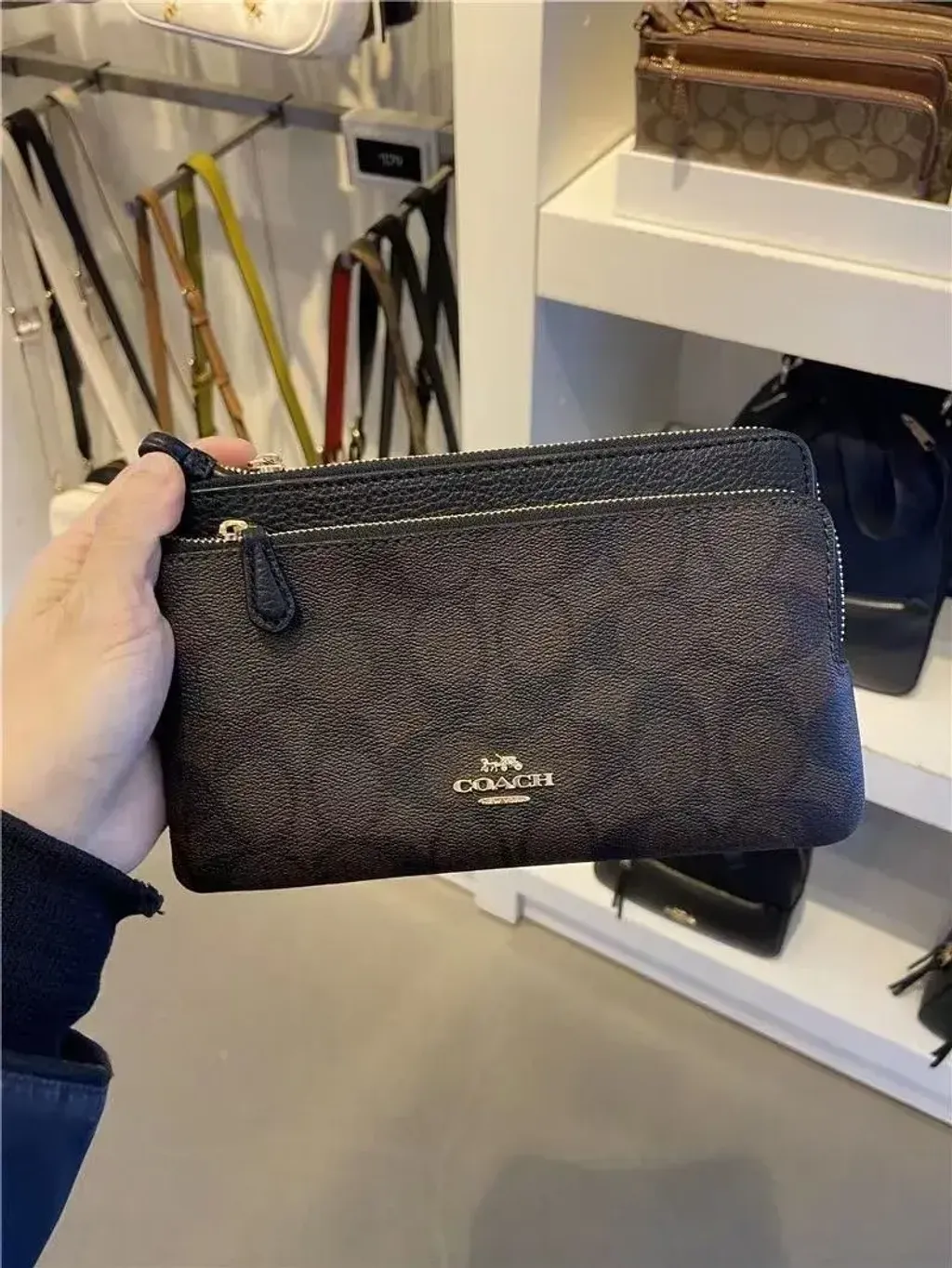 JuzBeauty_JuzBeautyMalaysia_JuzPretty_Authentic_Kbeauty_Malaysia_Skin_Care_Cosmetics_Jbeauty_Health_Care_korean_streetwear_US_Luxury_COACH C5576 Signature Double Zip Wallet In Black Brown 女士手拿包1