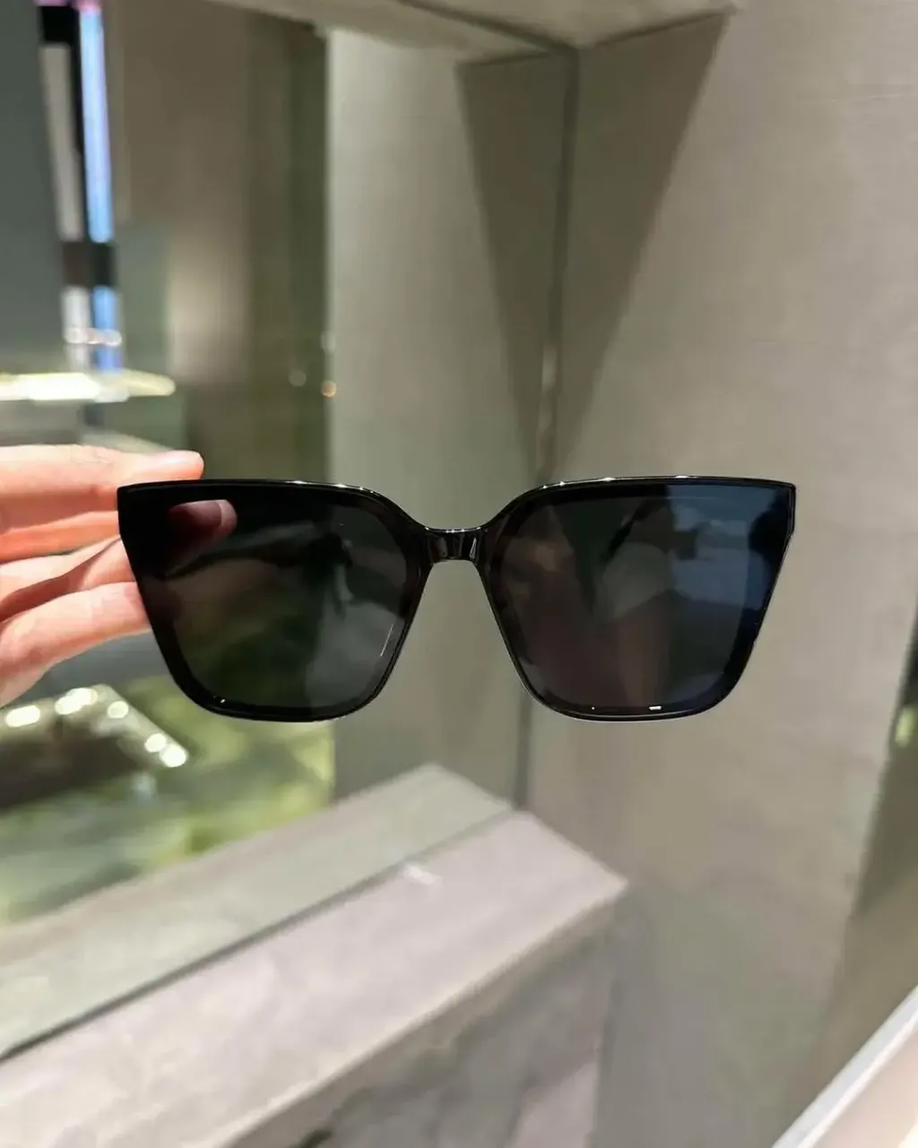 JuzBeauty-JuzBeautyMalaysia-JuzPretty-Authentic-Kbeauty-Malaysia-Skin-Care-Cosmetics-Jbeauty-Health-Care-korean-streetwear-BLUE ELEPHANT SEINA 墨镜15