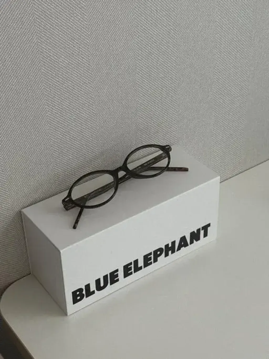 JuzBeauty-JuzBeautyMalaysia-JuzPretty-Authentic-Kbeauty-Malaysia-Skin-Care-Cosmetics-Jbeauty-Health-Care-korean-streetwear-BLUE ELEPHANT AVA 眼镜26