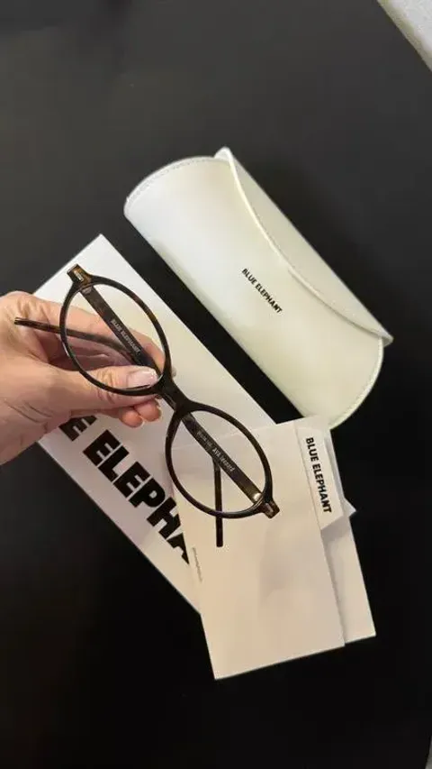 JuzBeauty-JuzBeautyMalaysia-JuzPretty-Authentic-Kbeauty-Malaysia-Skin-Care-Cosmetics-Jbeauty-Health-Care-korean-streetwear-BLUE ELEPHANT AVA 眼镜25