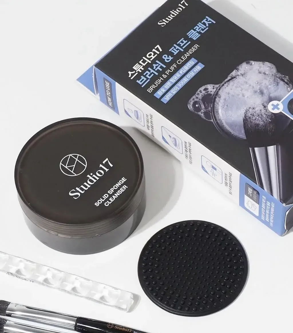 JuzBeauty_JuzBeautyMalaysia_JuzPretty_Authentic_Kbeauty_Malaysia_Skin_Care_Cosmetics_K-beauty_Health_Care_korean_streetwear_STUDIO17 Brush & Puff Cleanser 竹炭粉扑刷具清洁皂9