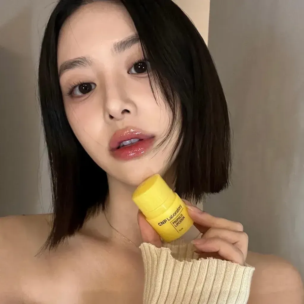 JuzBeauty_JuzBeautyMalaysia_JuzPretty_Authentic_Kbeauty_Malaysia_Skin_Care_Cosmetics_K-beauty_Health_Care_korean_streetwear_CNP Laboratory Propolis Lipcerin 蜂胶能量弹润护唇精华 24