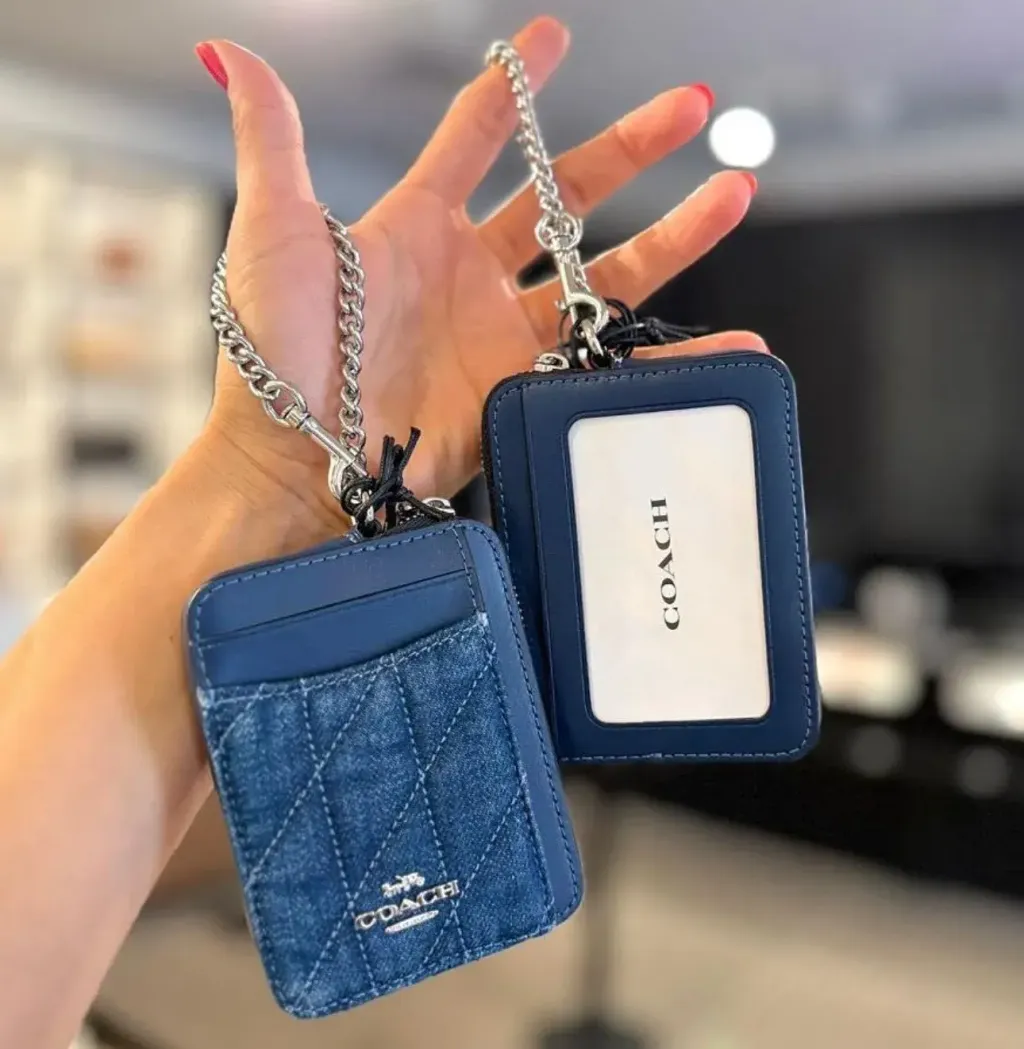 JuzBeauty_JuzBeautyMalaysia_JuzPretty_Authentic_Kbeauty_Malaysia_Skin_Care_Cosmetics_Jbeauty_Health_Care_korean_streetwear_US_Luxury_COACH CAR26 Zip Card Case With Quilting IN Sv:Denim 女款卡包3
