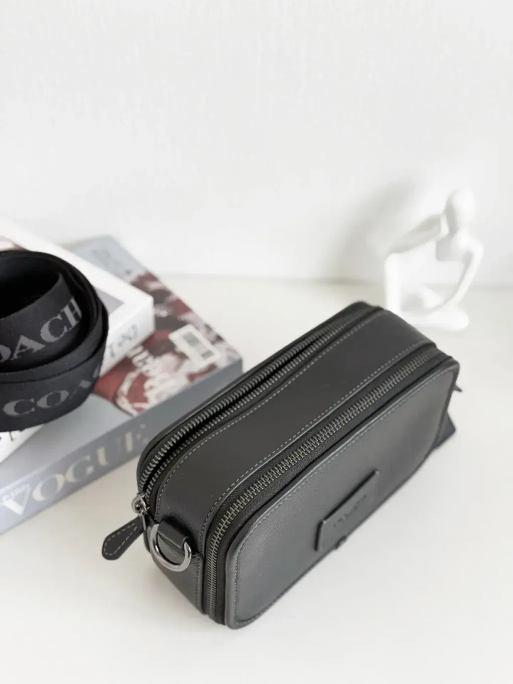 JuzBeauty_JuzBeautyMalaysia_JuzPretty_Authentic_Kbeauty_Malaysia_Skin_Care_Cosmetics_Jbeauty_Health_Care_korean_streetwear_US_Luxury_COACH CM113 Wyatt Crossbody In Black 男款相机包9