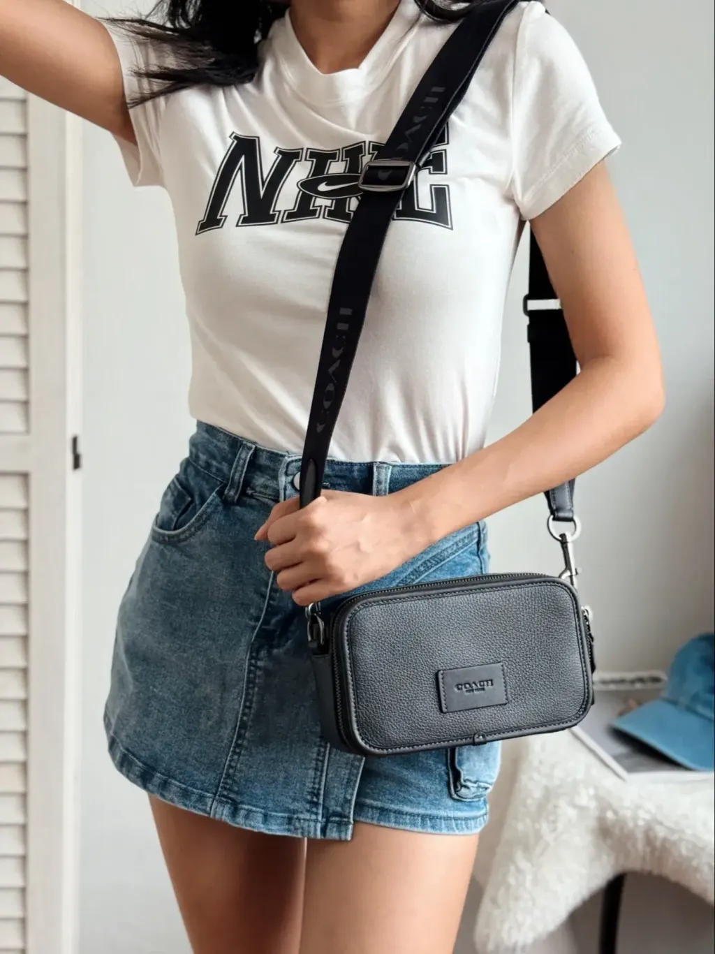 JuzBeauty_JuzBeautyMalaysia_JuzPretty_Authentic_Kbeauty_Malaysia_Skin_Care_Cosmetics_Jbeauty_Health_Care_korean_streetwear_US_Luxury_COACH CM113 Wyatt Crossbody In Black 男款相机包3
