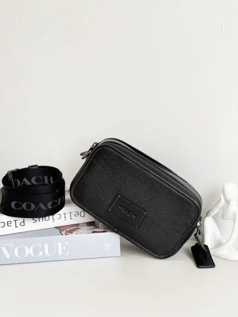 JuzBeauty_JuzBeautyMalaysia_JuzPretty_Authentic_Kbeauty_Malaysia_Skin_Care_Cosmetics_Jbeauty_Health_Care_korean_streetwear_US_Luxury_COACH CM113 Wyatt Crossbody In Black 男款相机包10