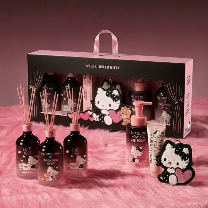 JuzBeauty_JuzBeautyMalaysia_JuzPretty_Authentic_Kbeauty_Malaysia_Skin_Care_Cosmetics_K-beauty_Health_Care_korean_streetwear_hetras. x Hello Kitty Black Limited Gift Set 限量礼盒5