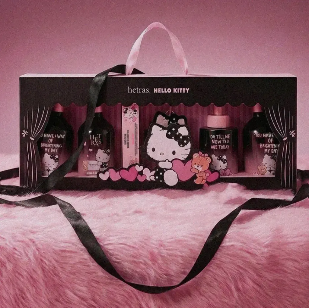 JuzBeauty_JuzBeautyMalaysia_JuzPretty_Authentic_Kbeauty_Malaysia_Skin_Care_Cosmetics_K-beauty_Health_Care_korean_streetwear_hetras. x Hello Kitty Black Limited Gift Set 限量礼盒7