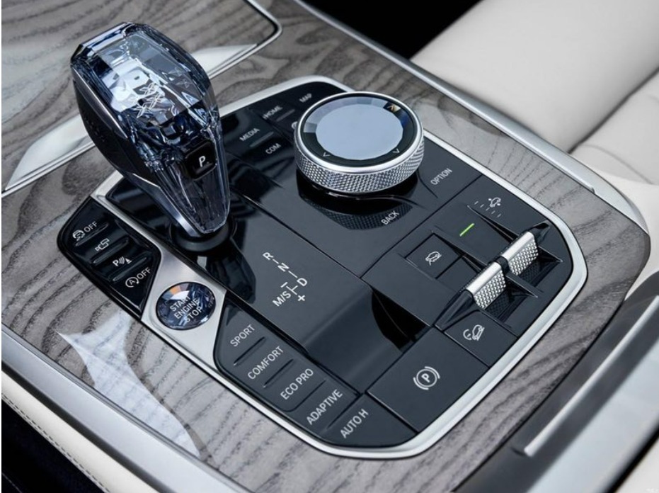 Swarovski Crystal Shift Knob, iDrive Controller & Button Panel – Aktiv  Tuninghaus