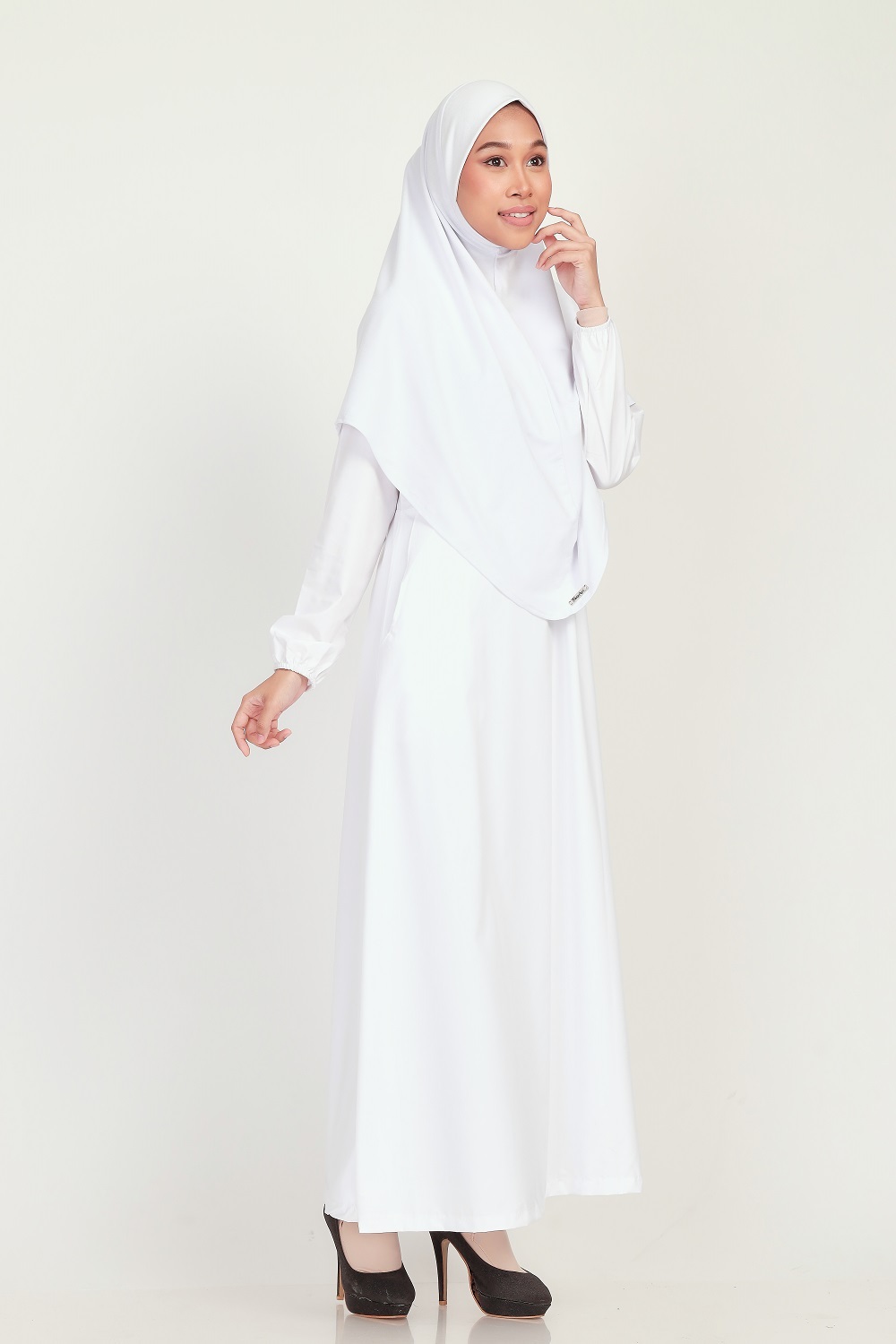 Jubah White