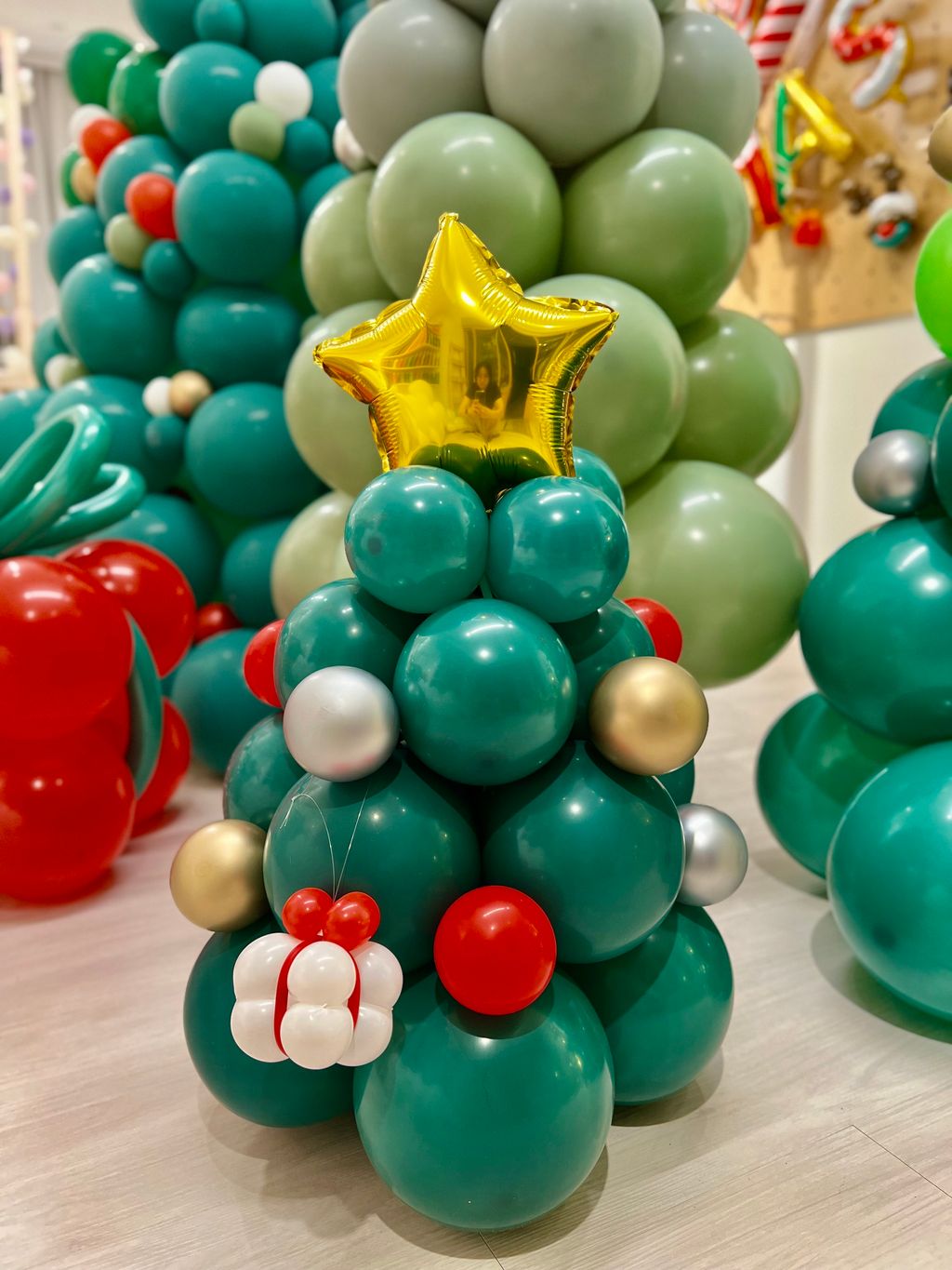 各種尺寸氣球聖誕樹