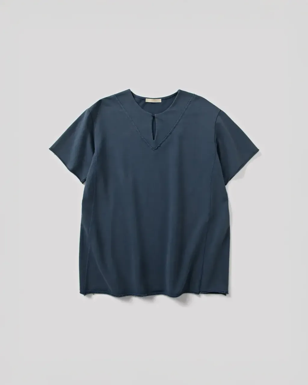 PreDye_Cotton_V-Neck_Lucas_French_Terry_1080x1350_150ppi_-1.jpg