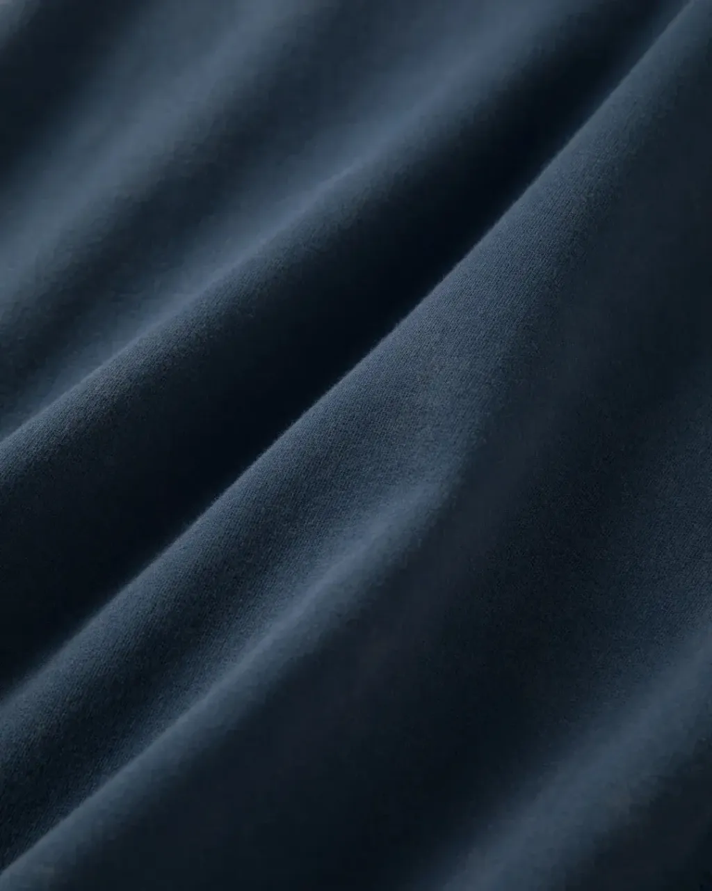 PreDyeCottonV-NeckLucasFrenchTerry_1080x1350150ppi_--3.jpg