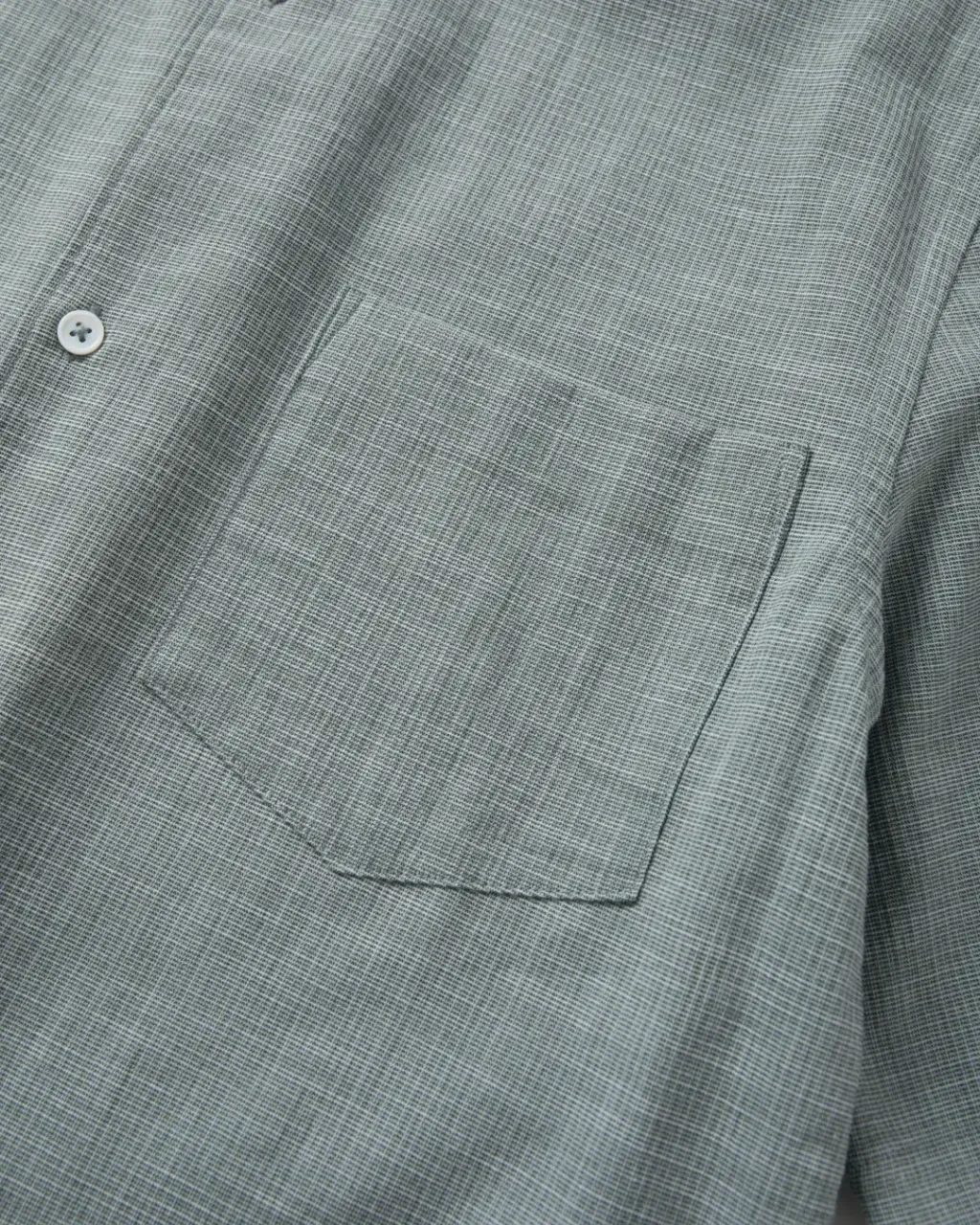 AirySlubStretchHalf-SleevedShirt-Emerald_1080x1350150ppi_-6.jpg