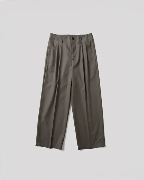 Airy_Tropical_Wool_Touch_Two-Tuck_Slacks_-_Caramel_1080x1350_150ppi_-1.jpg
