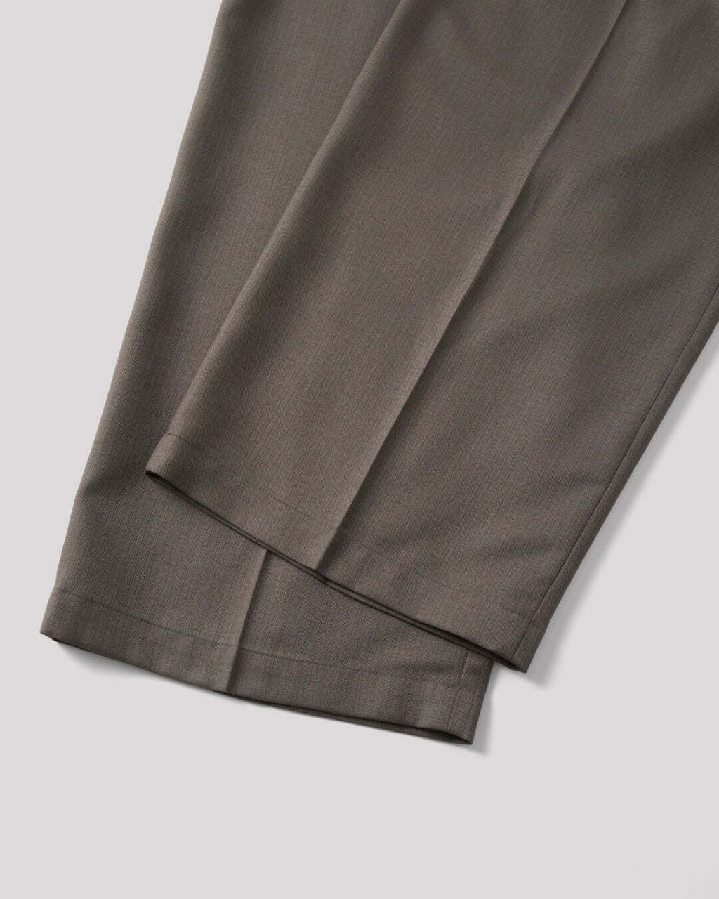 AiryTropicalWoolTouchTwo-TuckSlacks-Caramel_1080x1350150ppi_-9