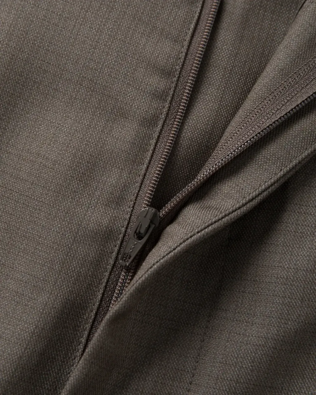 AiryTropicalWoolTouchTwo-TuckSlacks-Caramel_1080x1350150ppi_-7.jpg