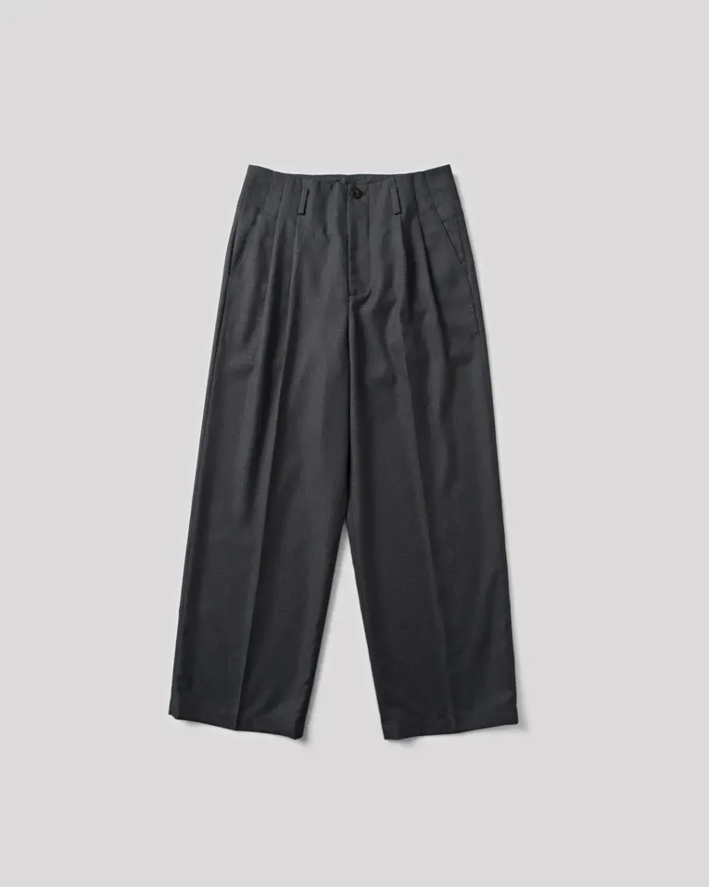 AiryTropicalWoolTouchTwo-TuckSlacks-Charcoal_1080x1350150ppi_-1.jpg