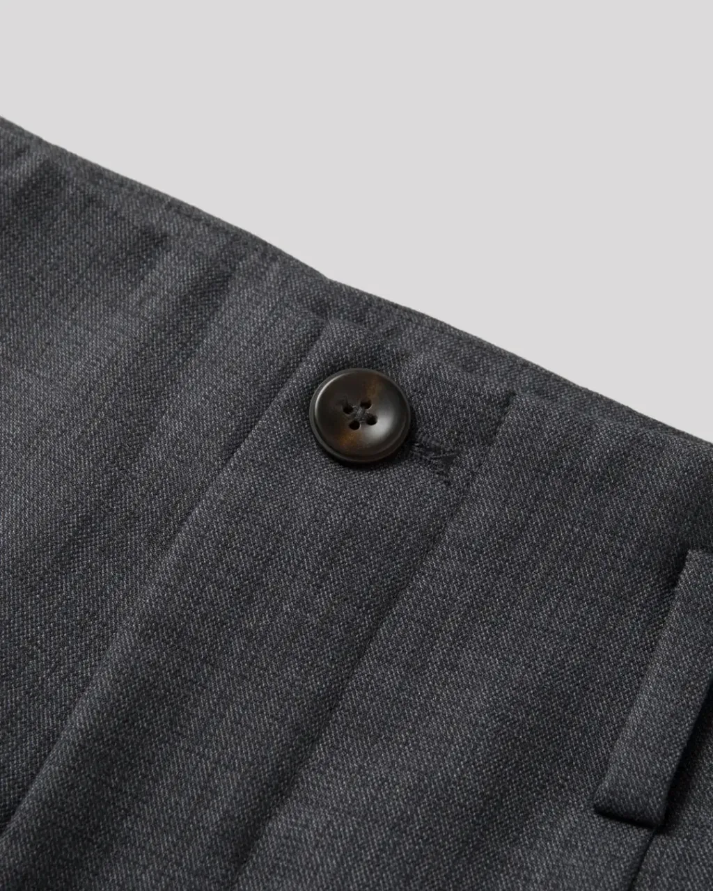 AiryTropicalWoolTouchTwo-TuckSlacks-Charcoal_1080x1350150ppi_-5.jpg