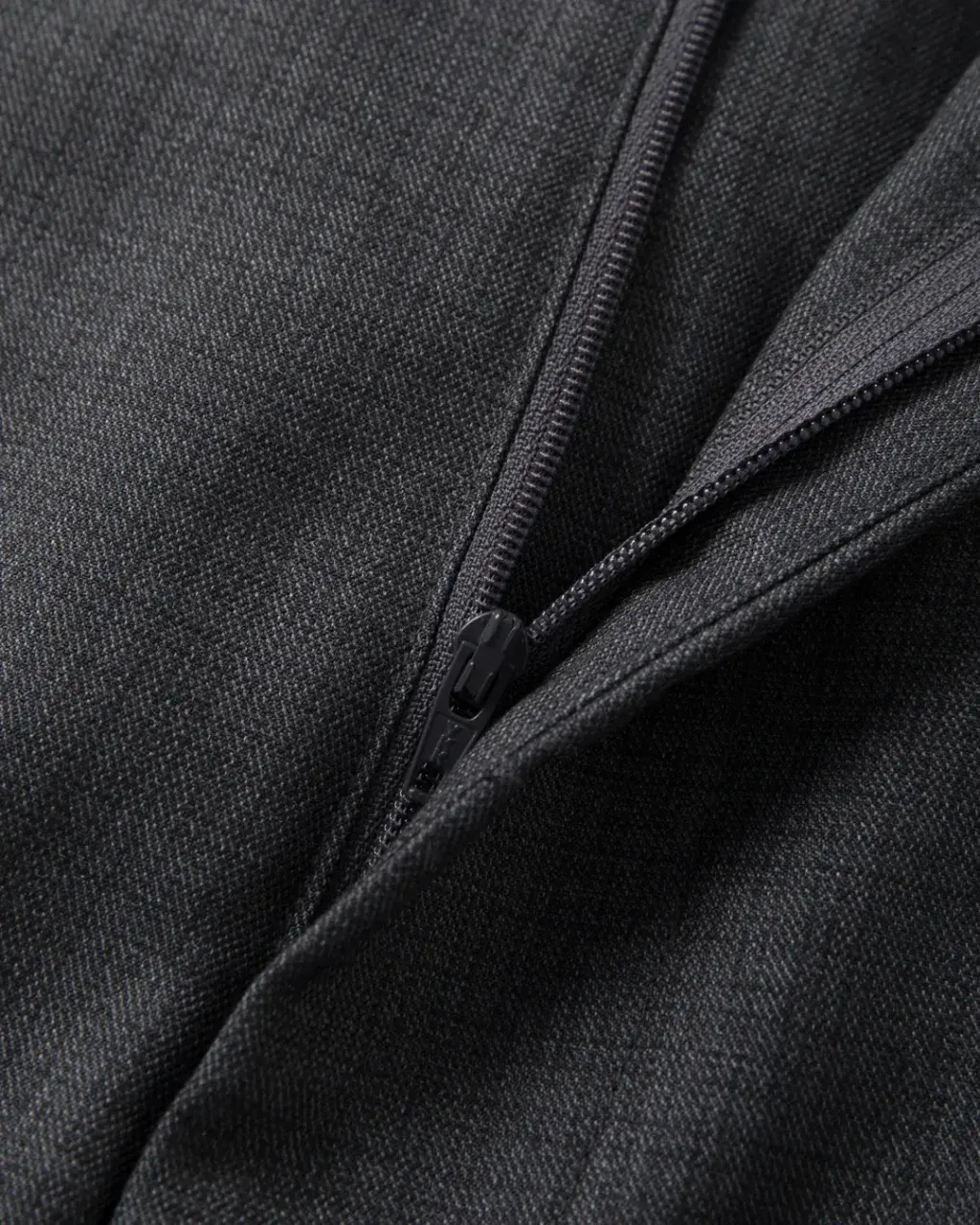 AiryTropicalWoolTouchTwo-TuckSlacks-Charcoal_1080x1350150ppi_-8.jpg