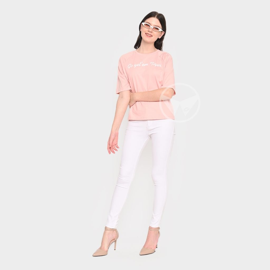AWM295-Dominique-Peach