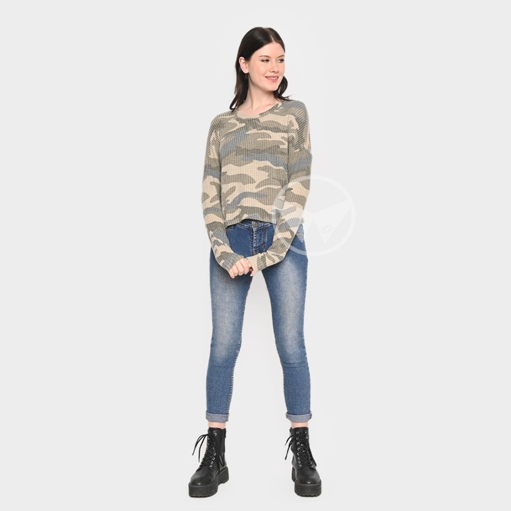 AWM529-Brittany-Multi