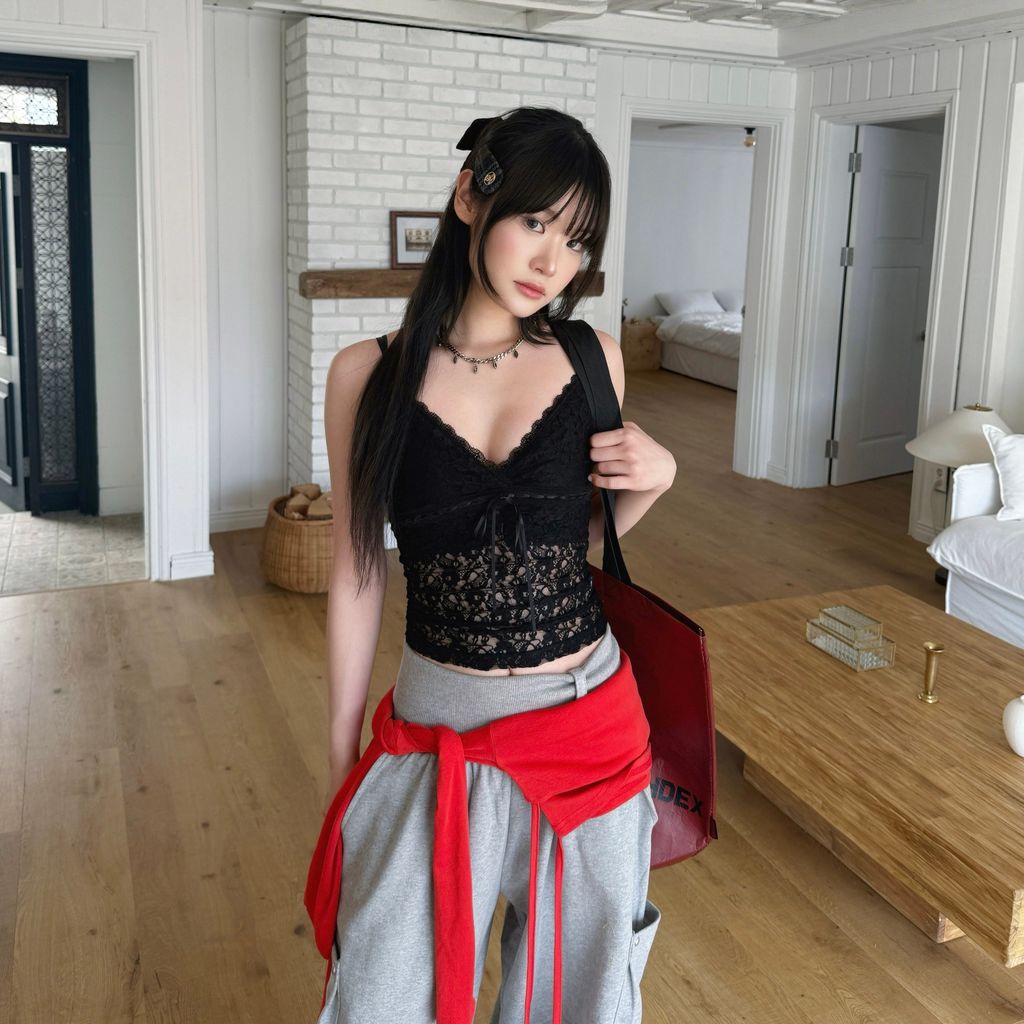 LINE_ALBUM_主打蕾絲背心_260518_2