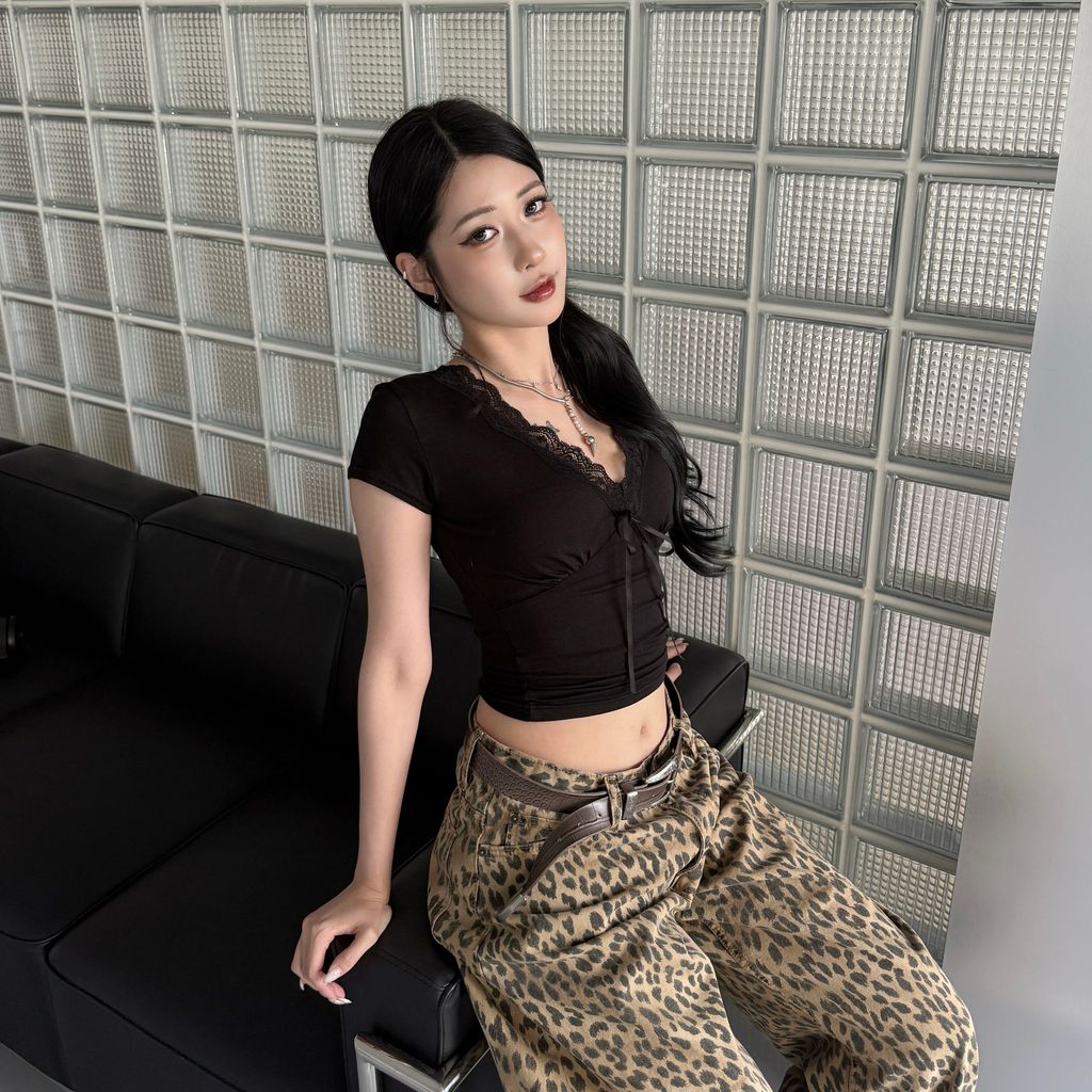 LINE_ALBUM_V領綁結蕾絲上衣_260629_2 2