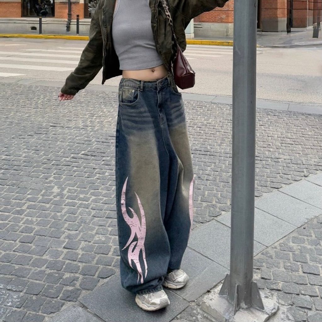 LINE_ALBUM_火焰褲_250504_1 2