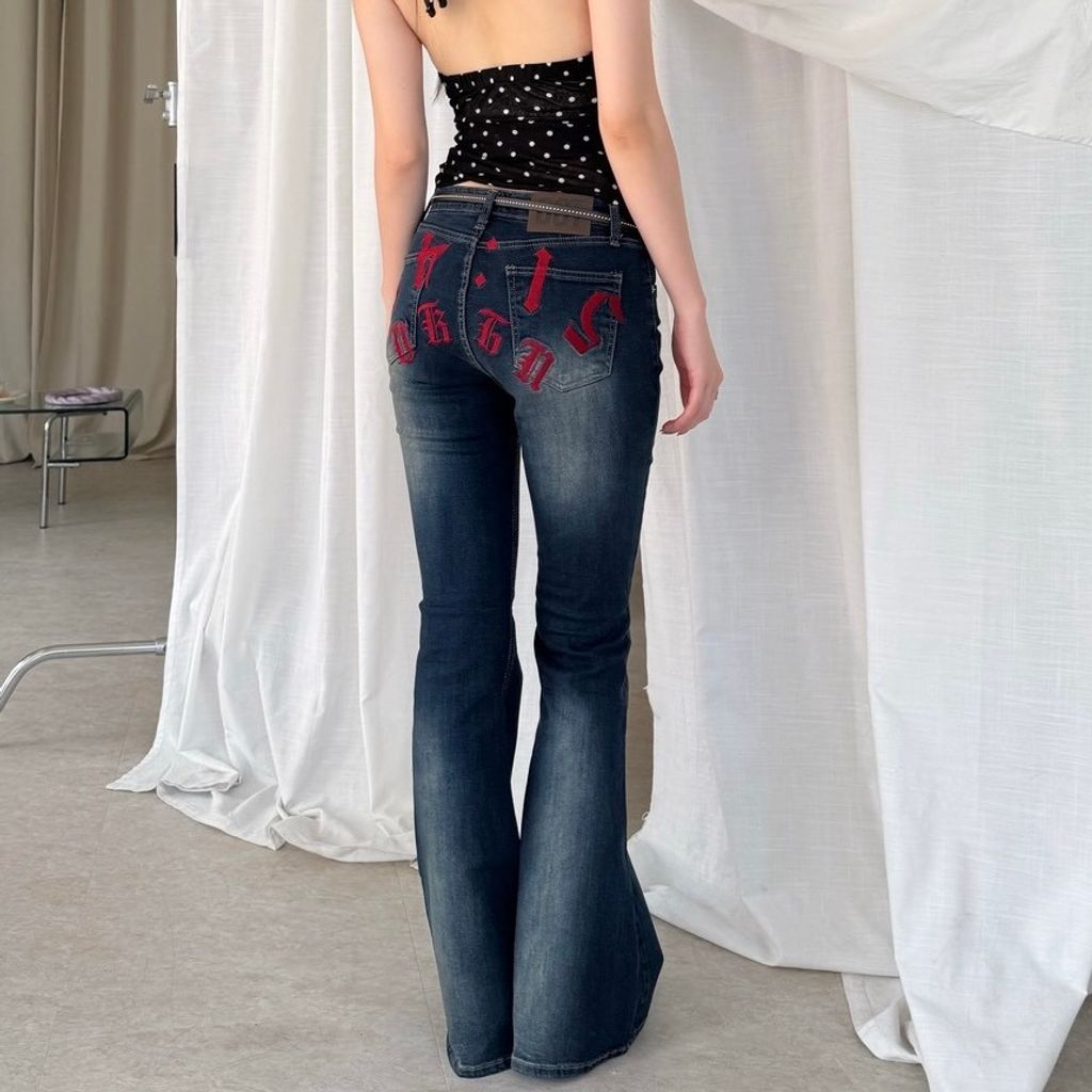 LINE_ALBUM_刺繡喇叭褲_251005_2 2