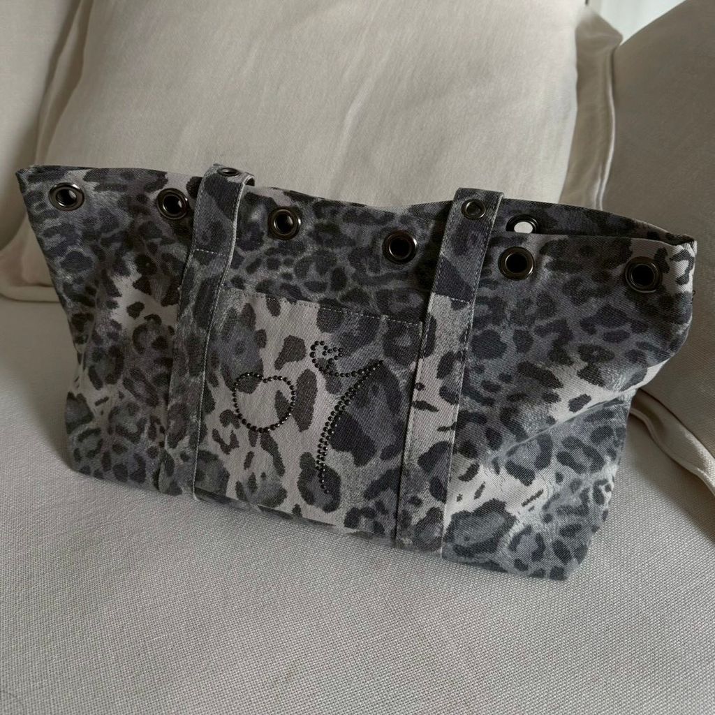 LINE_ALBUM_豹紋包_251214_4