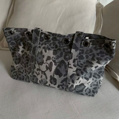 LINE_ALBUM_豹紋包_251214_4