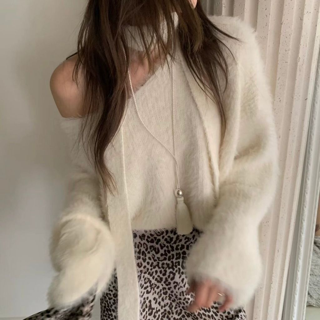 LINE_ALBUM_主打繞脖上衣_251214_1