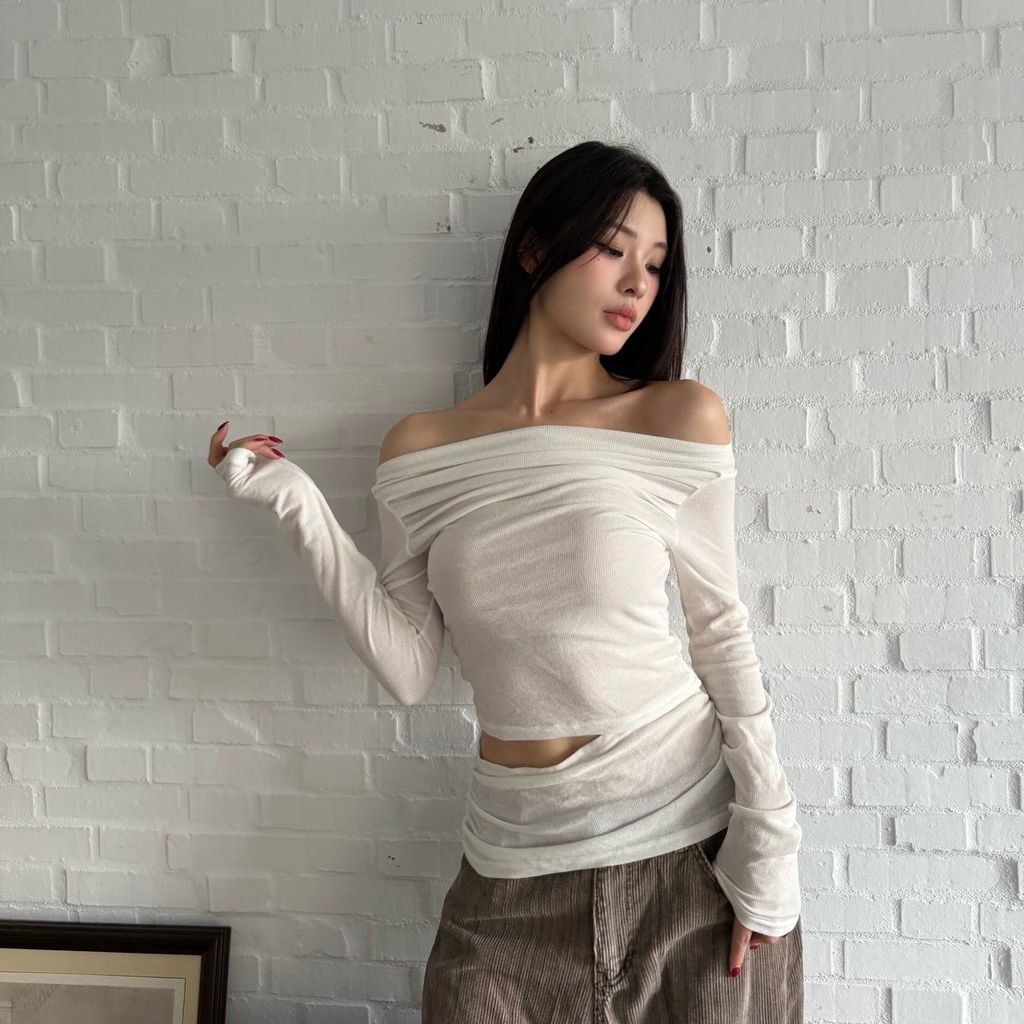 LINE_ALBUM_平口挖腰上衣_251214_2 2