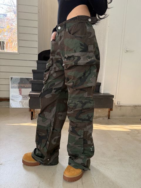 LINE_ALBUM_迷彩工裝褲_251214_2