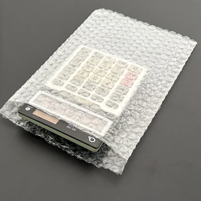 傳統氣泡袋包裝計算機，提供基本防震保護