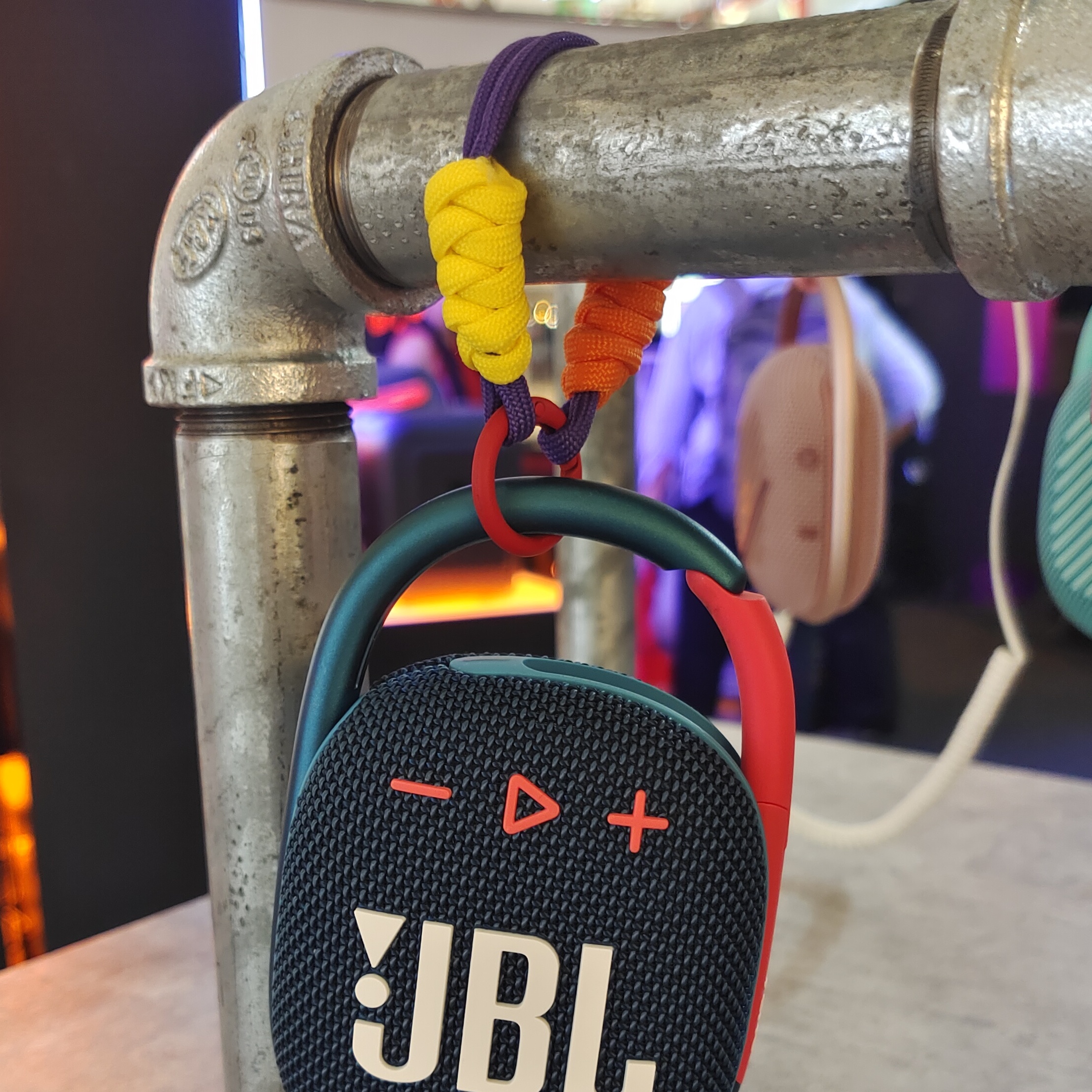 JBL 02