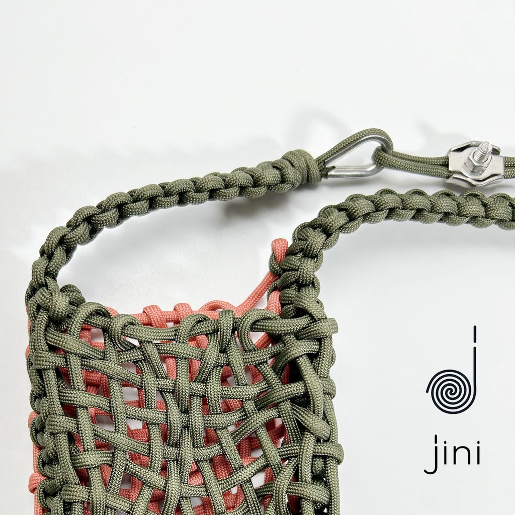 pouch3