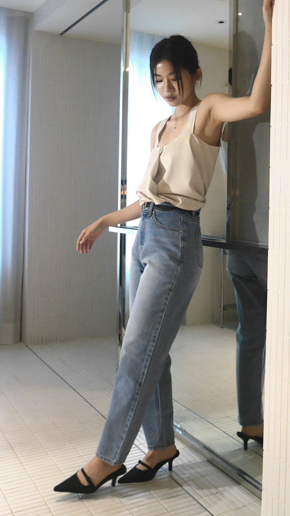 LINE_ALBUM_202399_230910_428