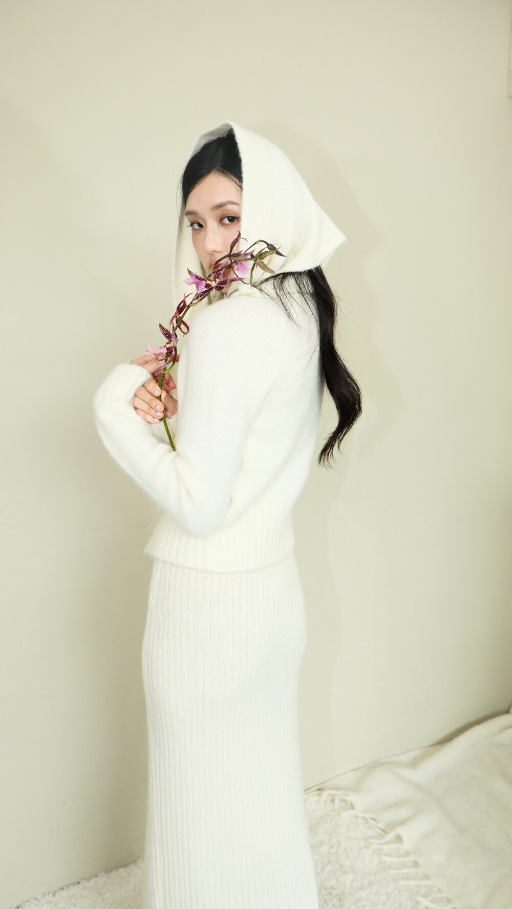 Facetune_15-12-2025-23-58-15_1