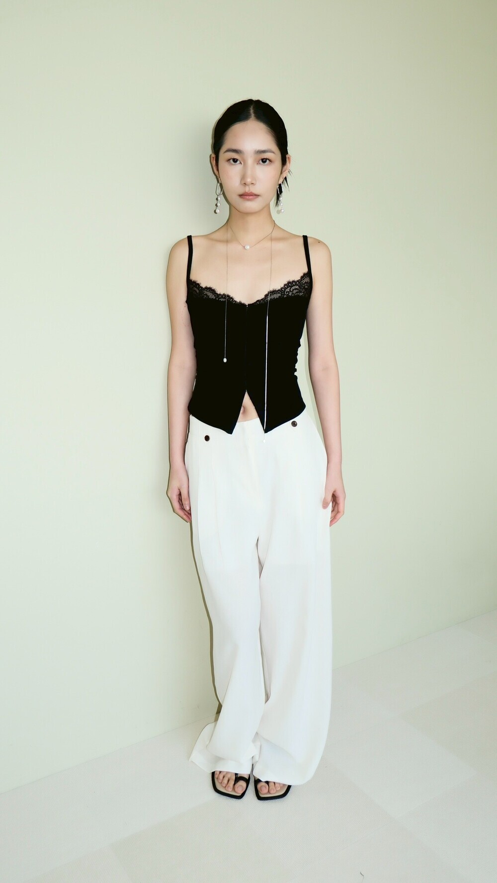 LINE_ALBUM_202554_250504_381