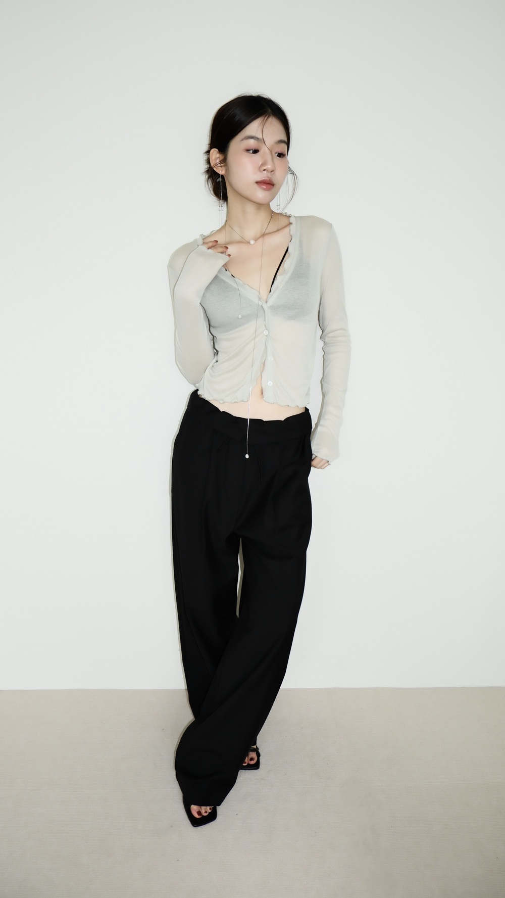 Facetune_12-06-2025-15-09-27