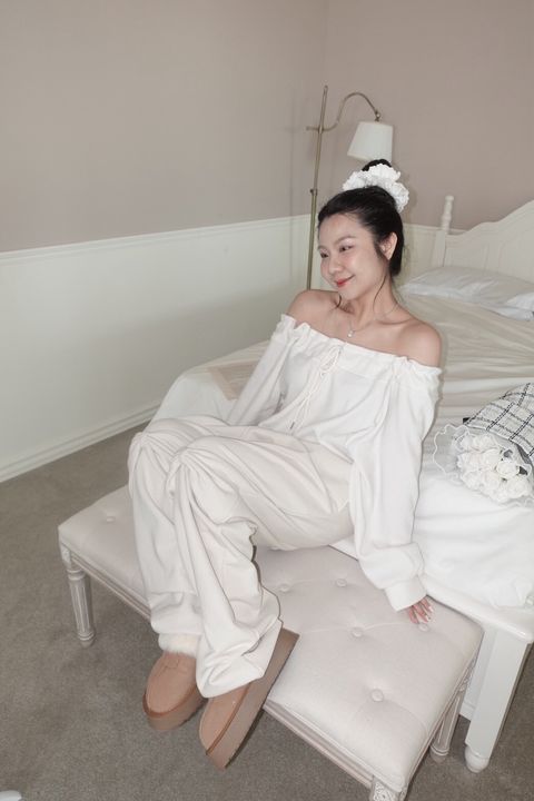 LINE_ALBUM_Winter 2_251201_540