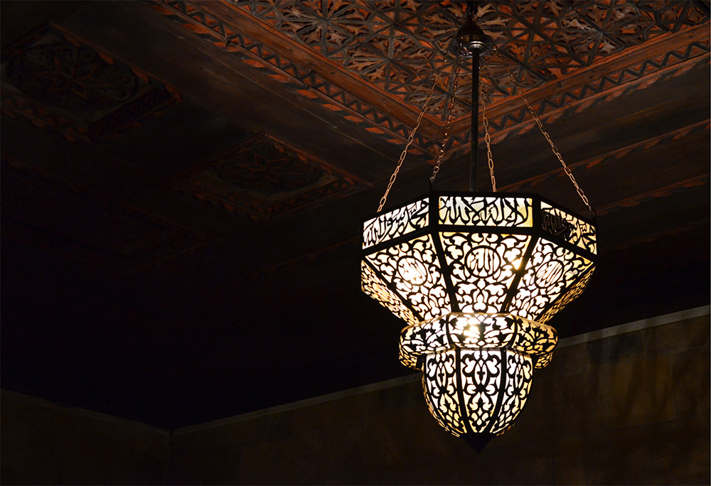 ornate chandelier for restaurants