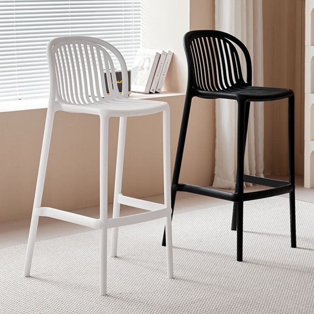 SPECTRA-CHAIR-1