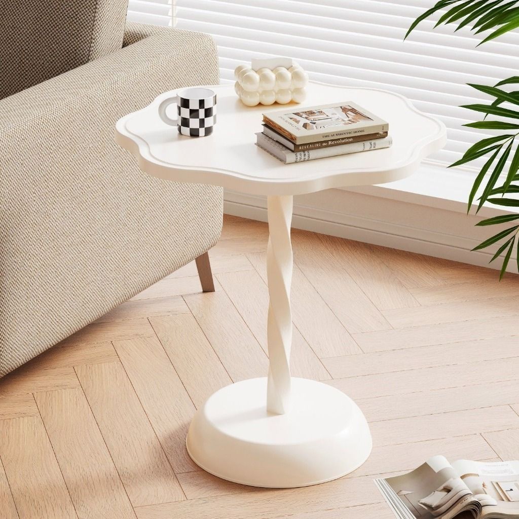 INS-SIDE-TABLE-4