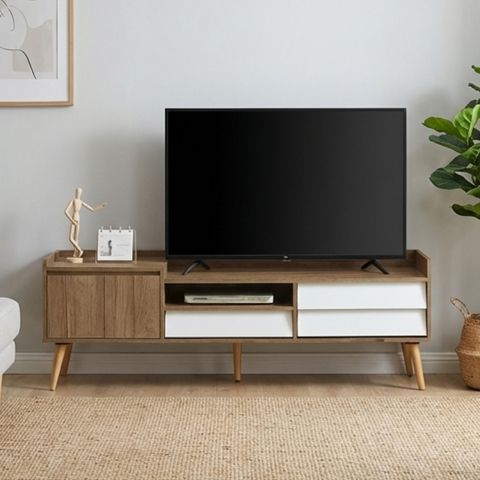 CARSON-TV-2