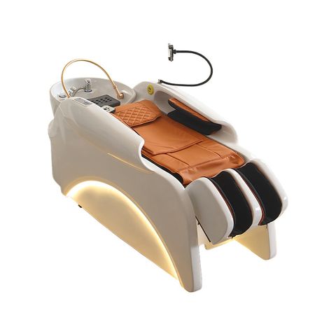 AM24shampoobed1